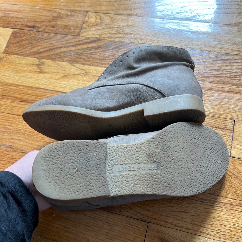 Indigo Rd. slip on laceless ankle boots/booties in taupe - women’s 7.5 - 7 1/2 - Picture 4 of 6
